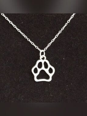 MY PRECIOUS DOG PAW NECKLACE
